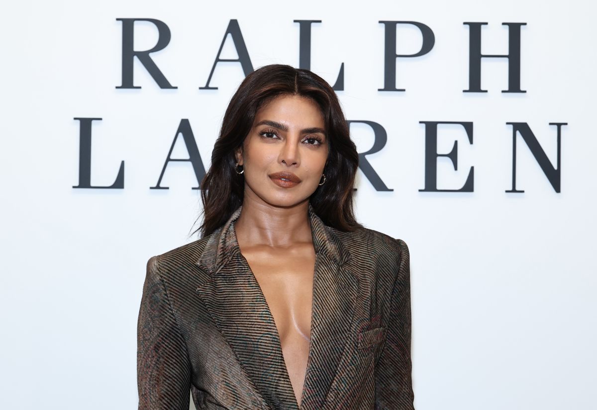 How to Recreate Priyanka Chopra’s Iconic Bronzed Makeup Look