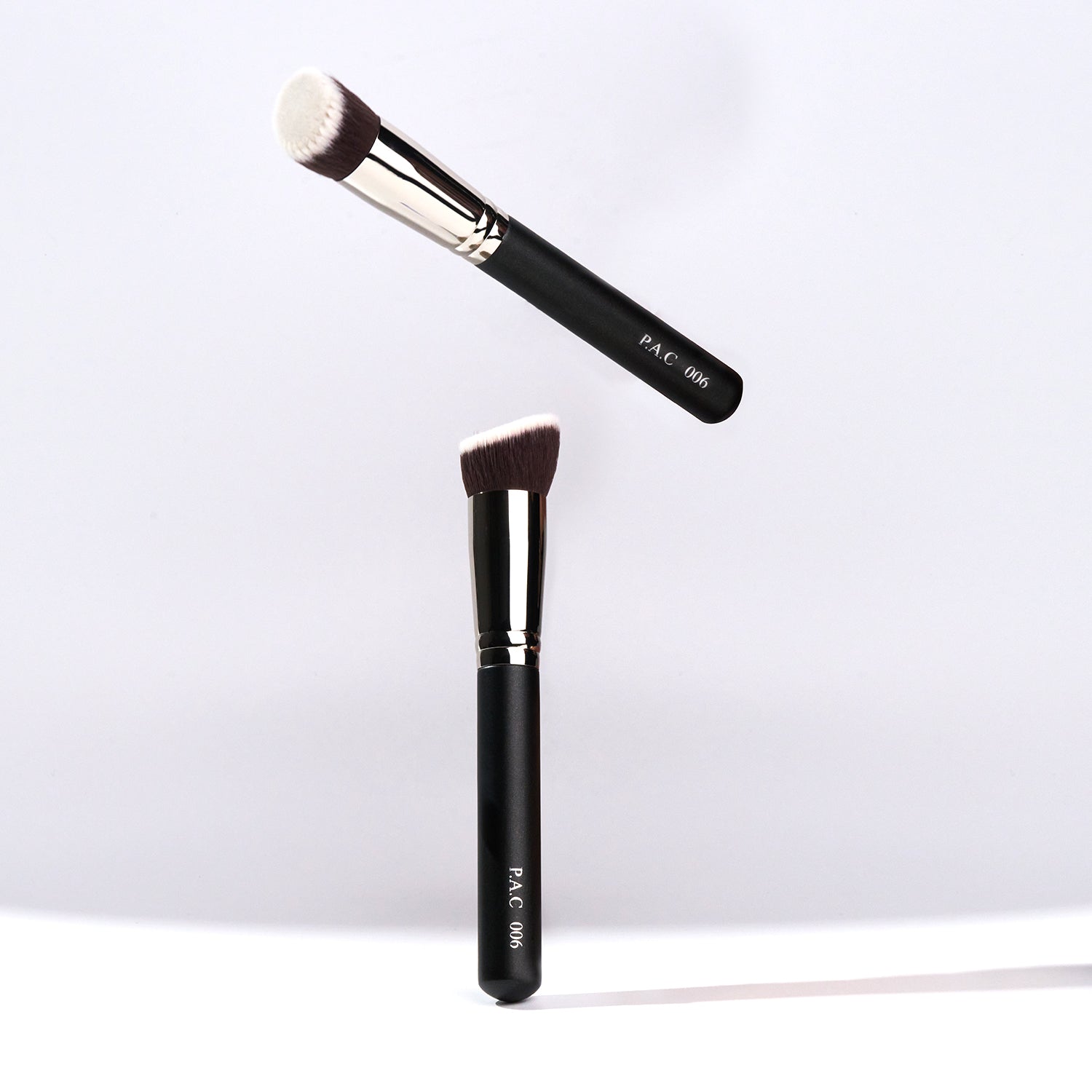 PAC Cosmetics Foundation Application Brush 006