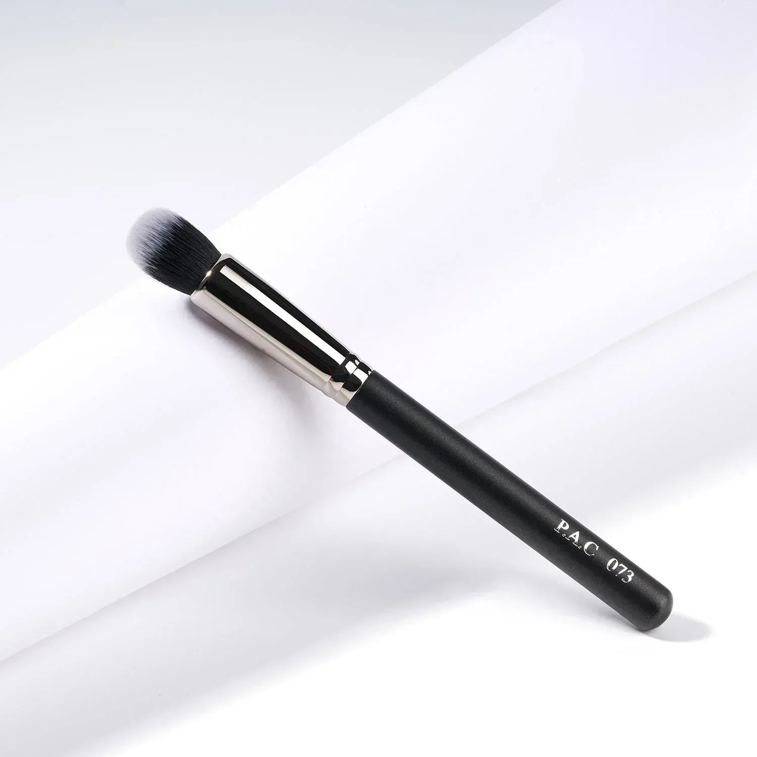 PAC Cosmetics Concealer Brush 073