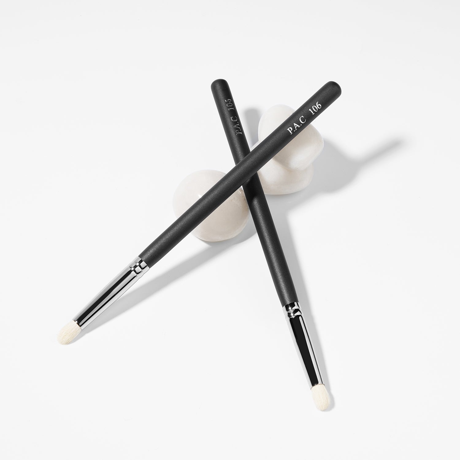 Eyeshadow Blending Brush 106