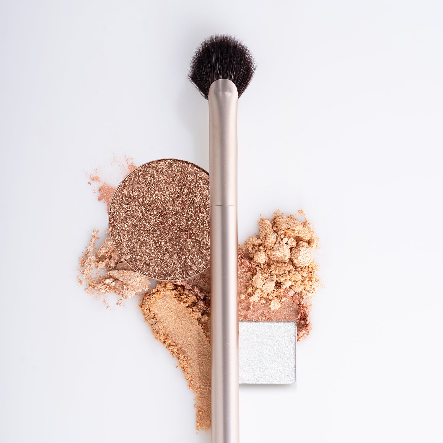 S16 Highlighter Fan Brush